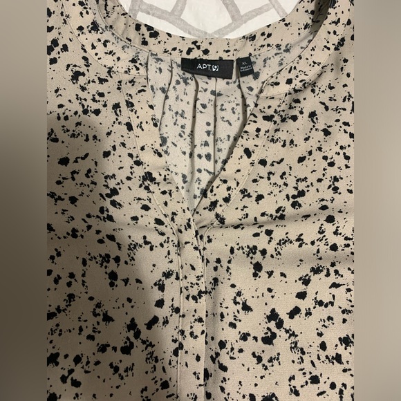 NWOT Apt. 9 button down blouse - Picture 2 of 4